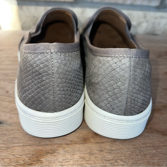 SOFFT Snake Embossed Casual Loafers Size 8.5M Gray Leather - Picture 4 of 11